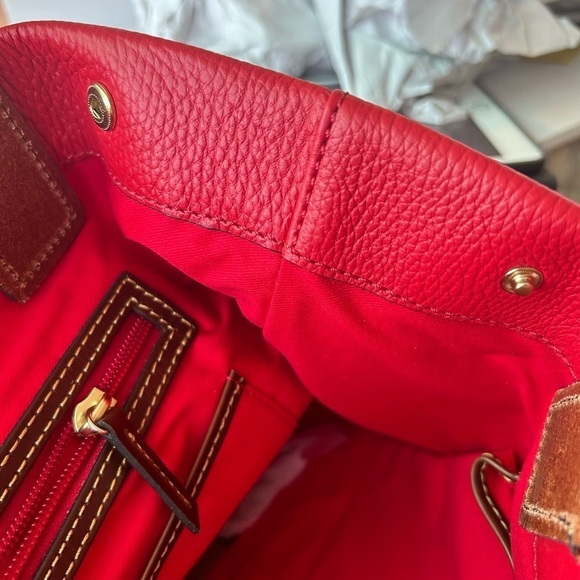 Dooney & Bourke NWT Red Pebble Leather Large Tote - Picture 7 of 13